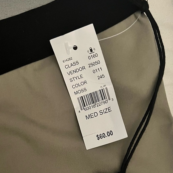 NWT - FEAR OF GOD - ESSENTIALS BIKER SHORTS MOSS - Picture 5 of 5